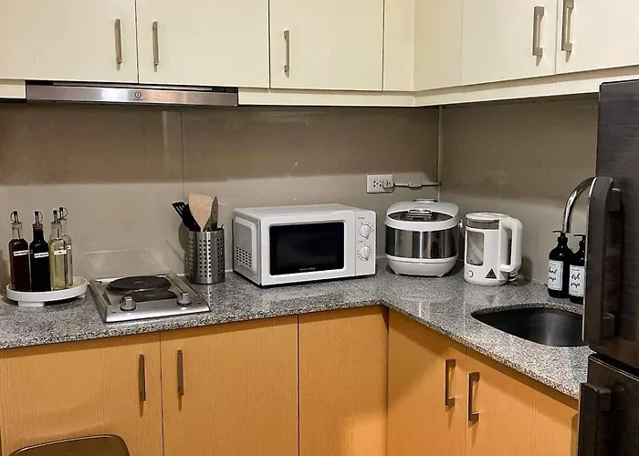 Cozy & Stylist Unit In Bgc Apartment
