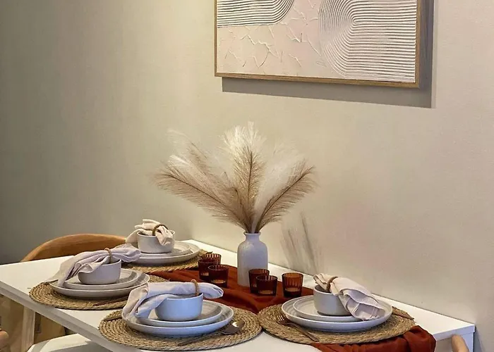 Cozy & Stylist Unit In Bgc Apartment